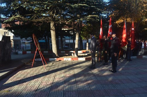 "10 Kasım" Atatürk'ü Anma günü ve çelenk koyma programı düzenlendi