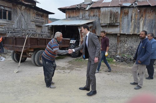 Kaymakamımız Borucak Köyünde devam eden projeleri yerinde inceledi.